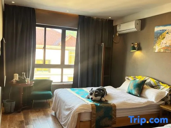 zhujiajian lingerxiaowu guesthouse