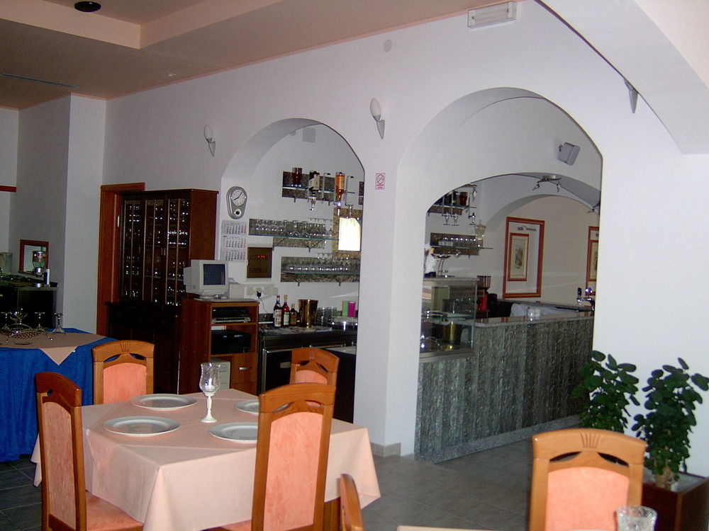 Hotel Holiday