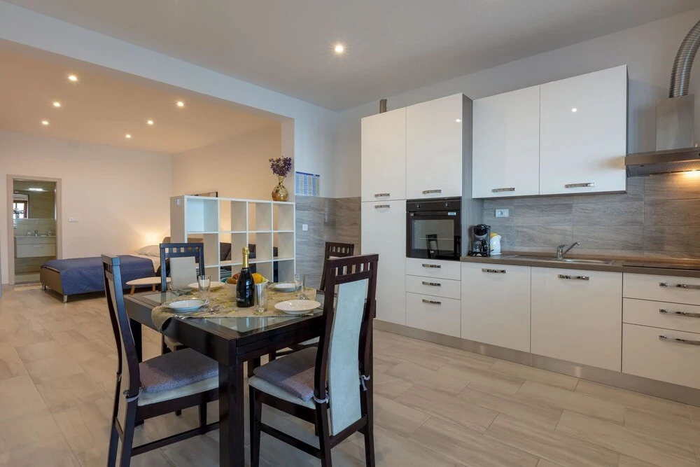 Studio in Podstrana, With Enclosed Garden and Wifi - 50 m From the Bea