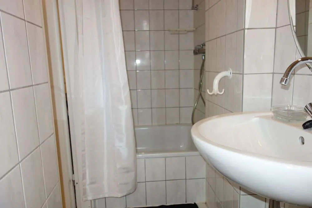 Tolstov-Hotels Media Harbour Apartment