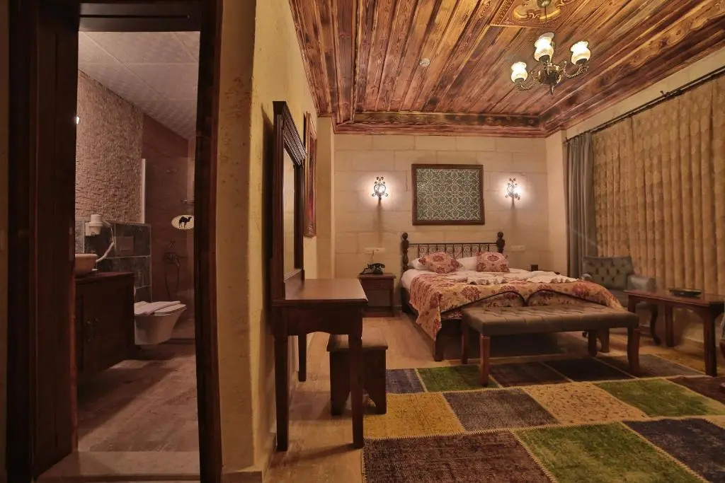 Caravanserai Inn Hotel