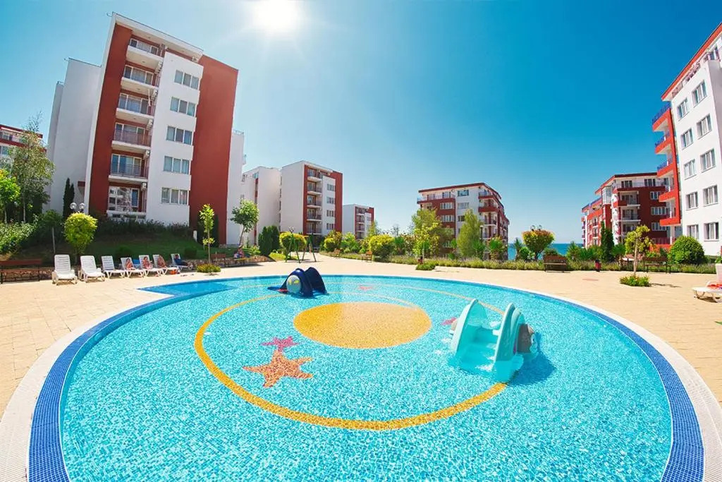 Destination Bulgaria 2000 Summer Private Apartments Crown, Imperial, Panorama