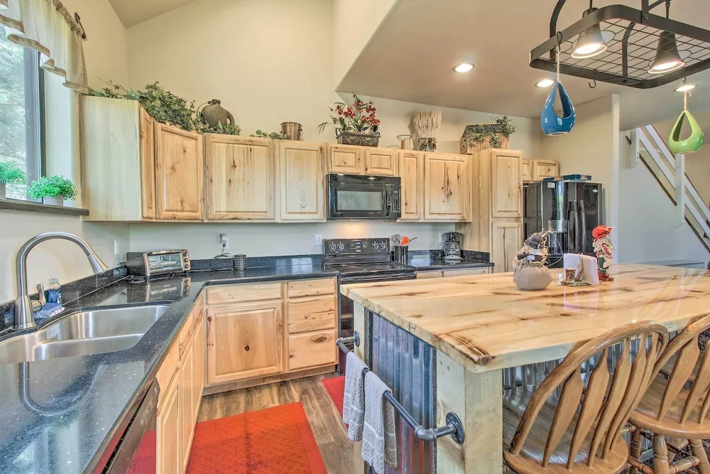 Serene Cabin: Coconino Nat'l Forest View!