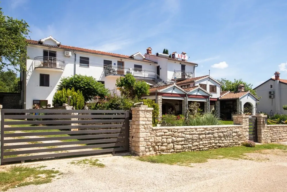 Guest House Milotic