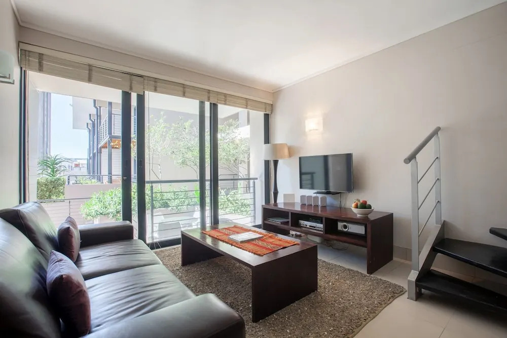 Adderley Terrace J10 by CTHA