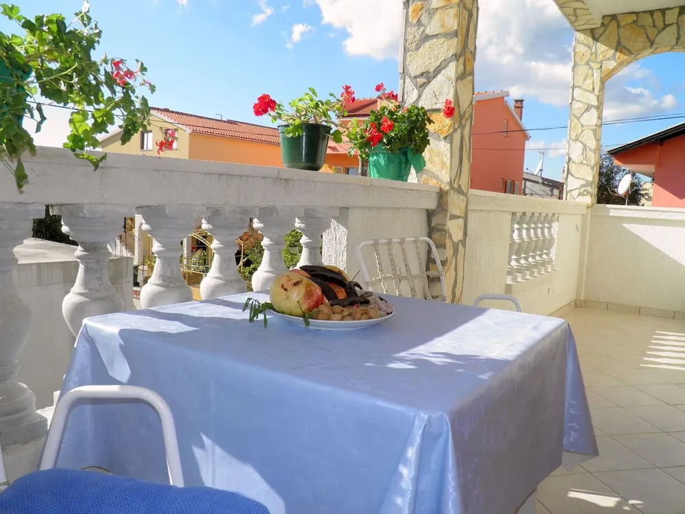 Apartments Villa Estella