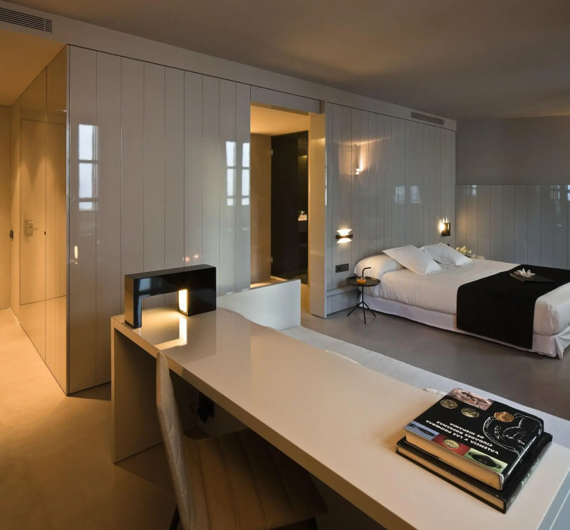 Отель Caro