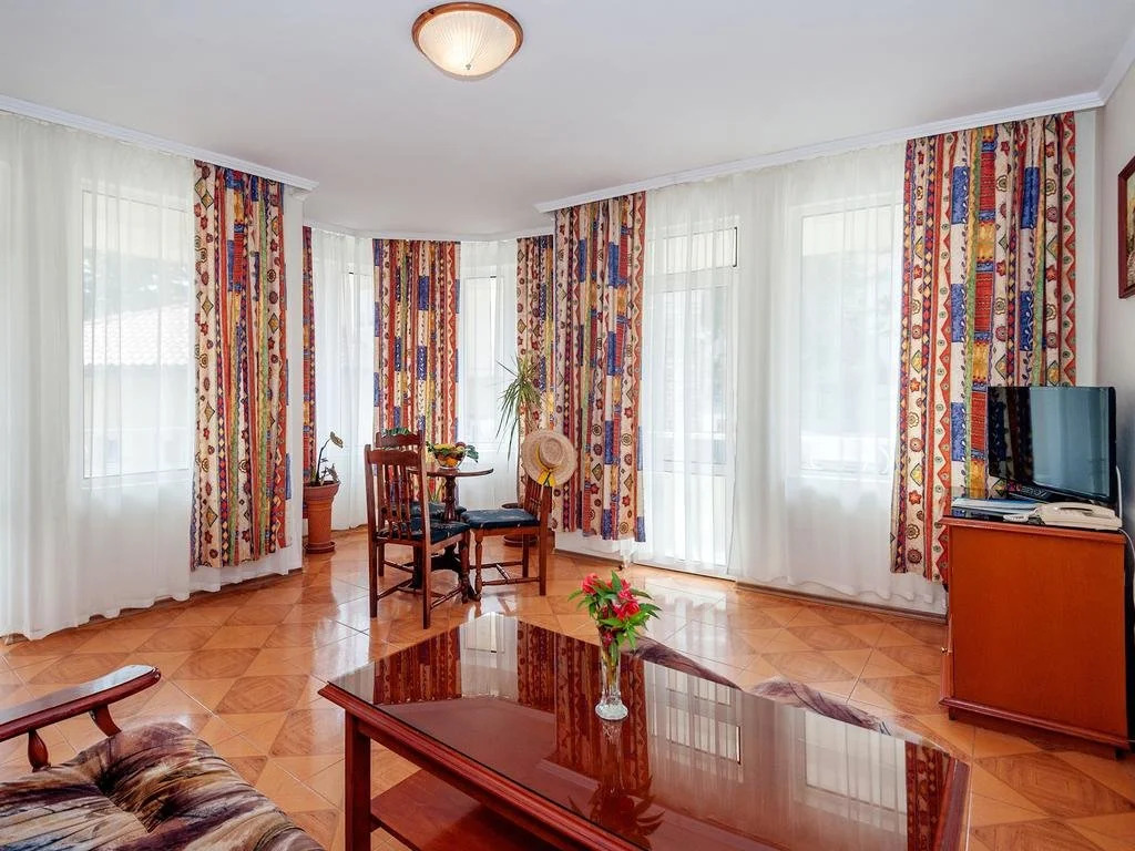 Hotel Villa List