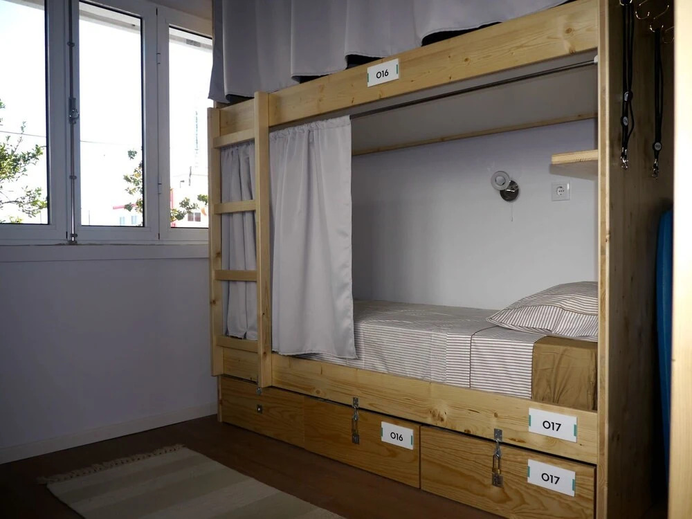 INCOSTA Hostel
