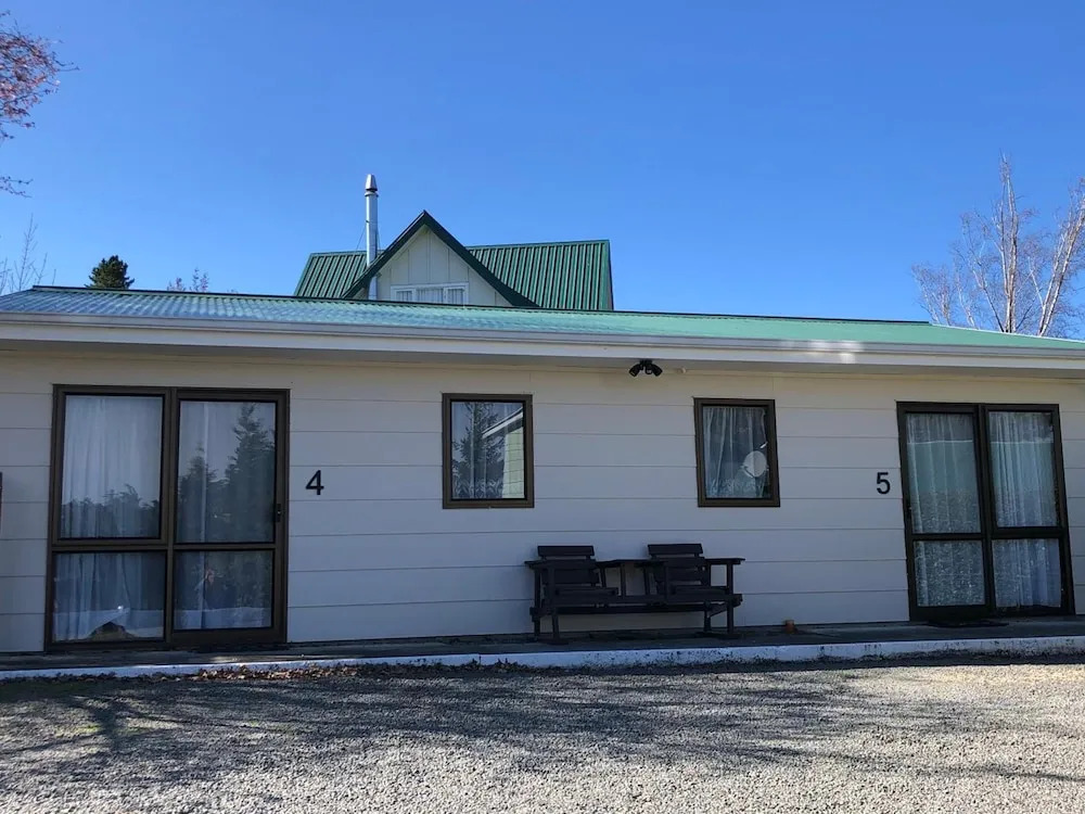 Forest Peak Motel