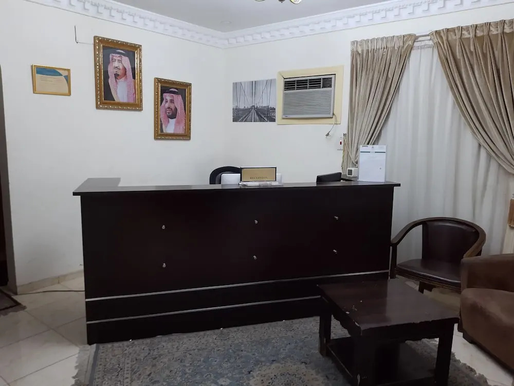 OYO 541 The Mar Furnished Apartments