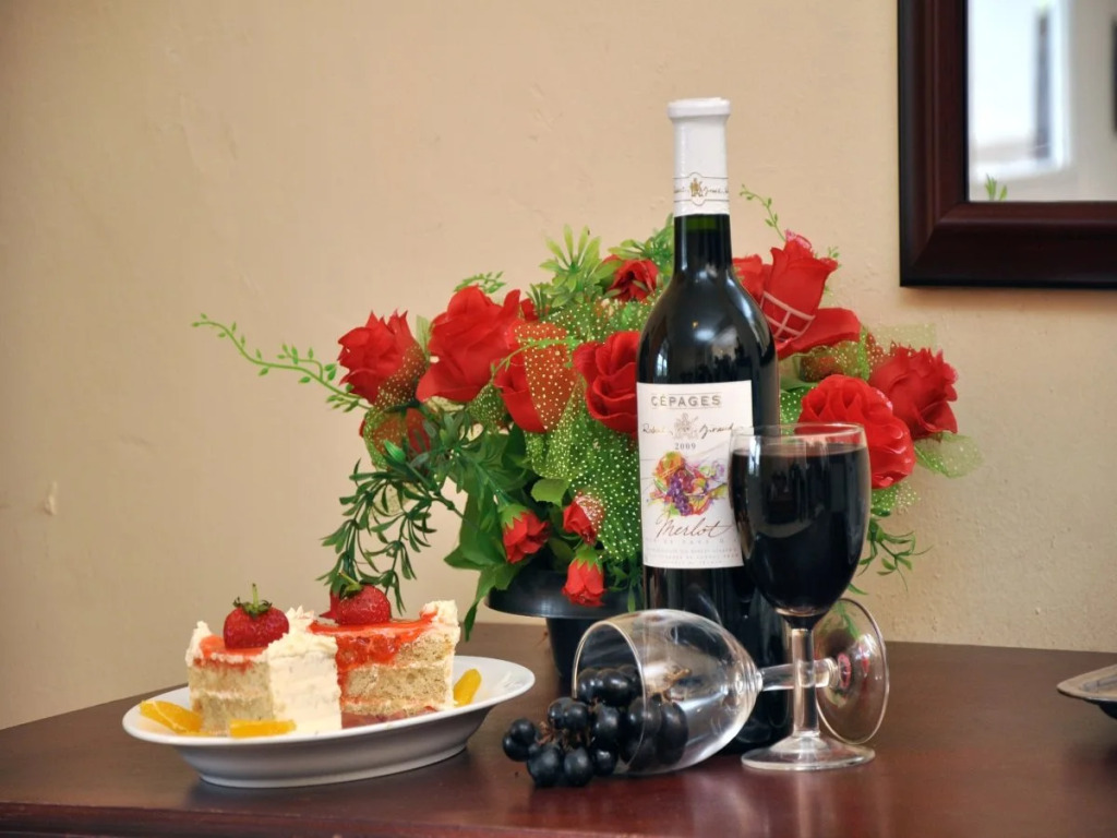 Nathaliya Transit Hotel