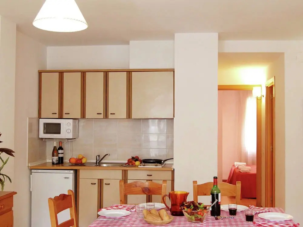 Alluring Apartment in Empuriabrava With Swimming Pool