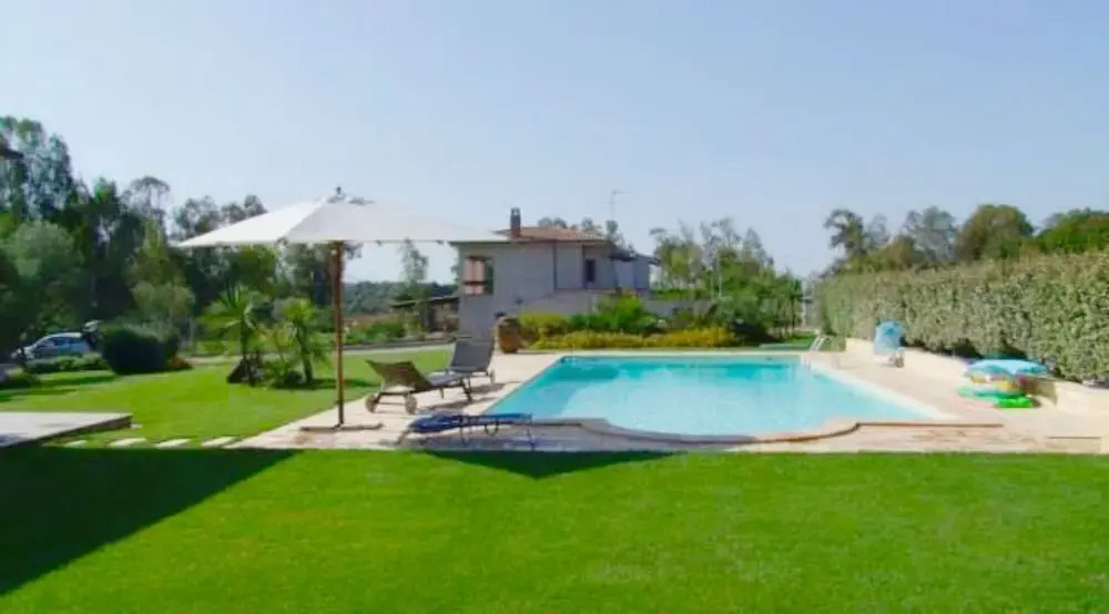 Villa With Pool 2km From the Sea of Alghero With Ac and Wifi for 8 People