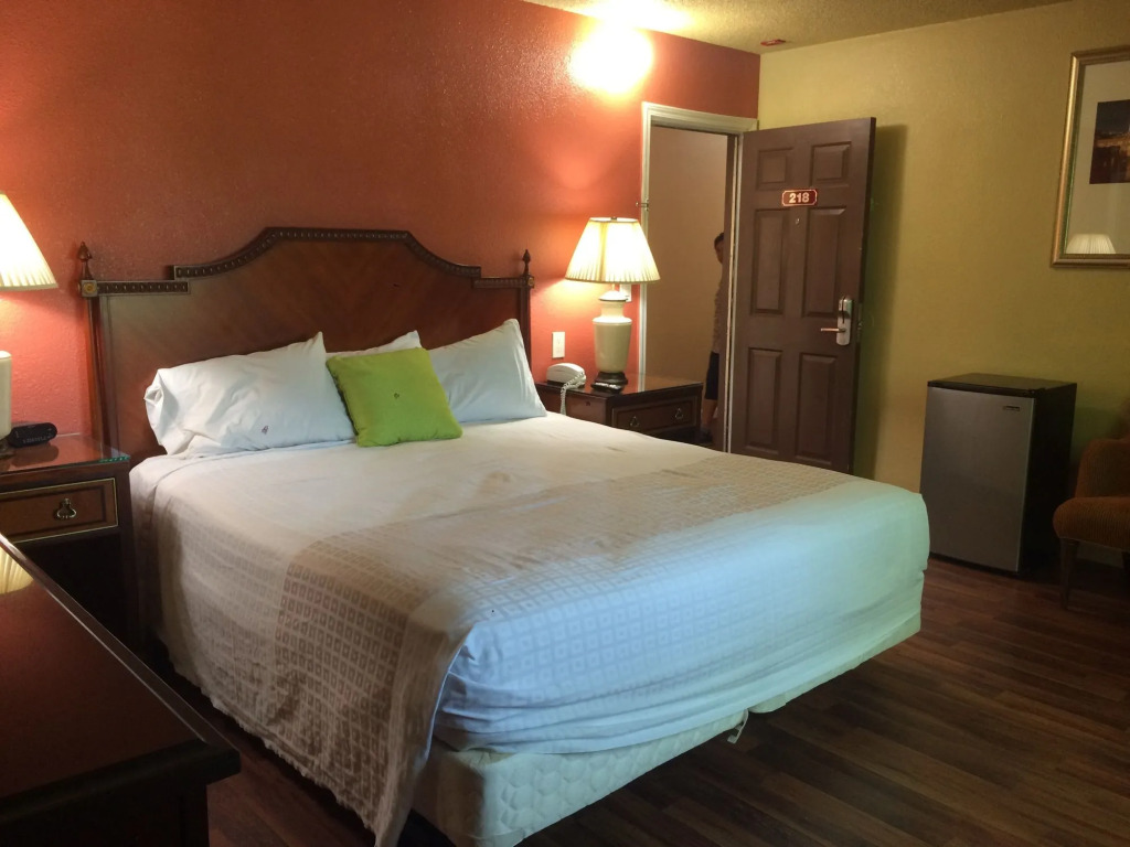 Sundial Lodge