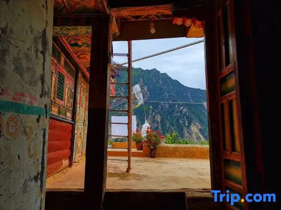 Zangjia Jiedai Brother Guest House