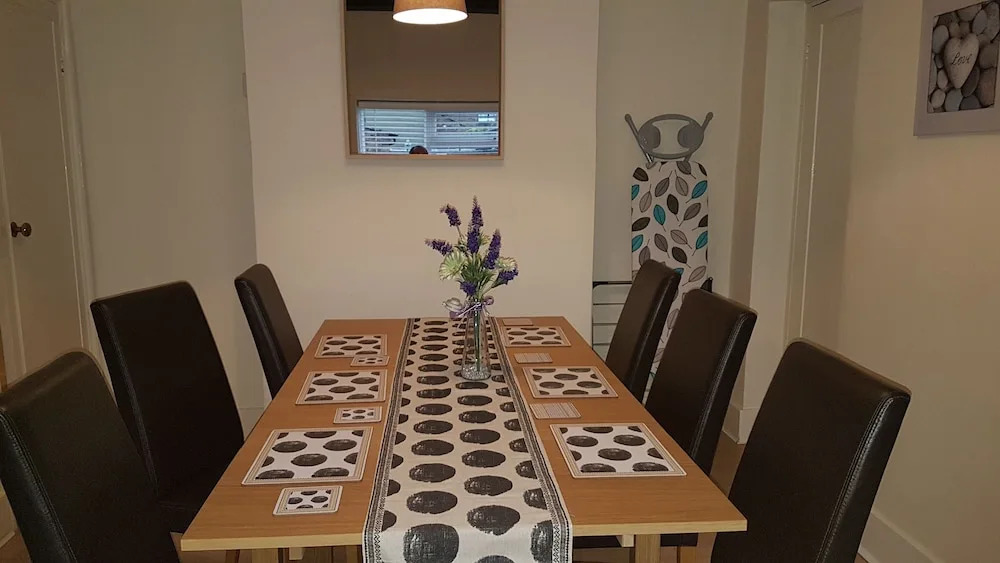 Windsor centre 3 bed terrace house sleep 6