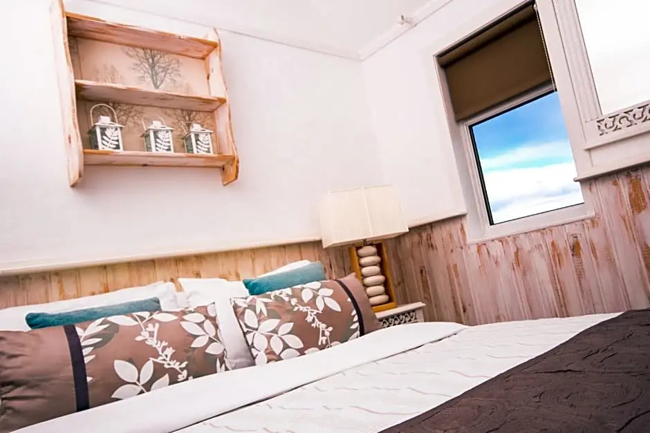Haylie Hotel