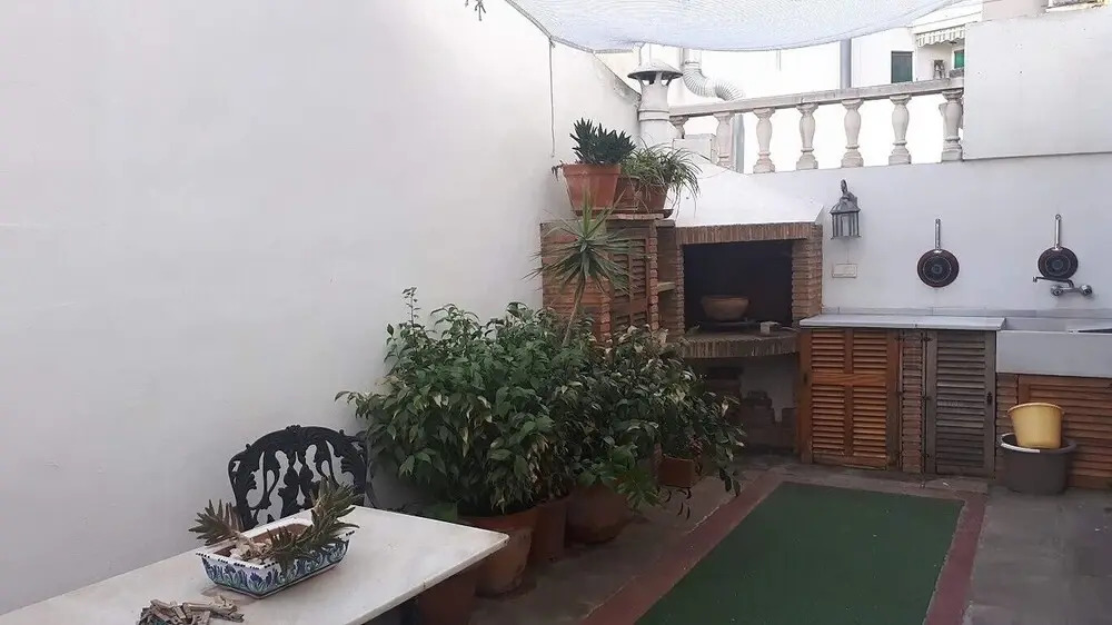 Twin Room in Valencia With Private Bathroom and Large Terrace for Pets