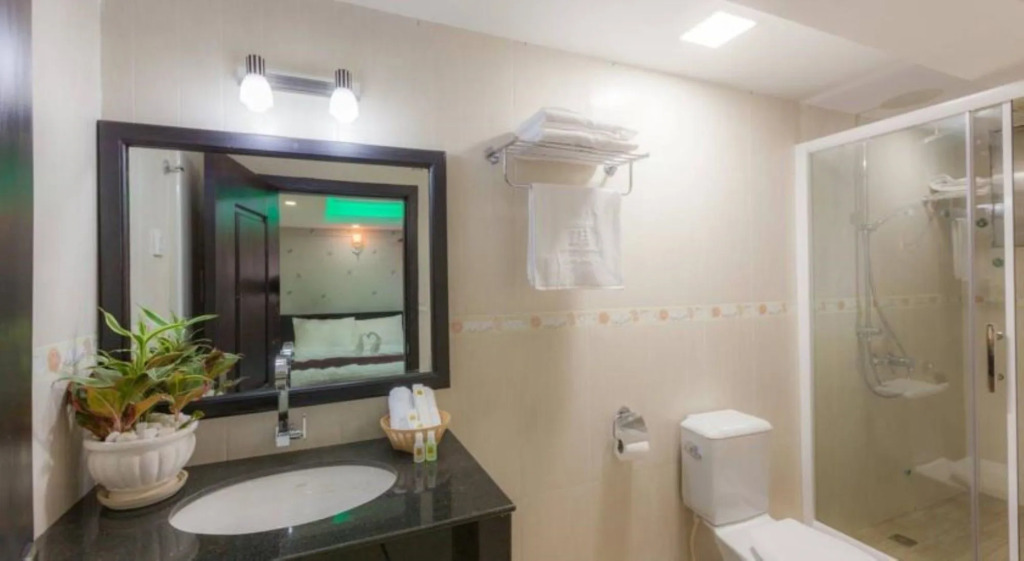 Seventh Heaven Hotel and High Bar
