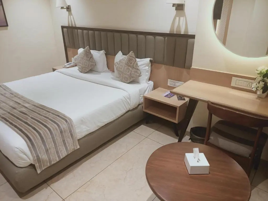 Rudra Shelter Business Hotel