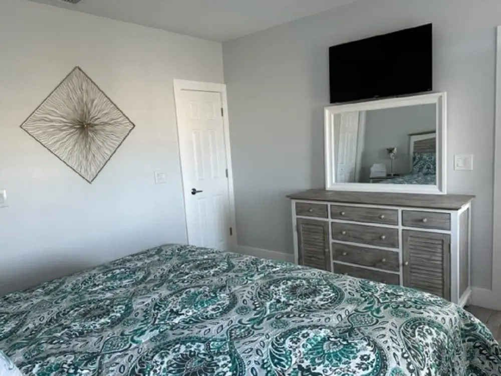 Ocean Sunrise 3 Bedroom Home by RedAwning
