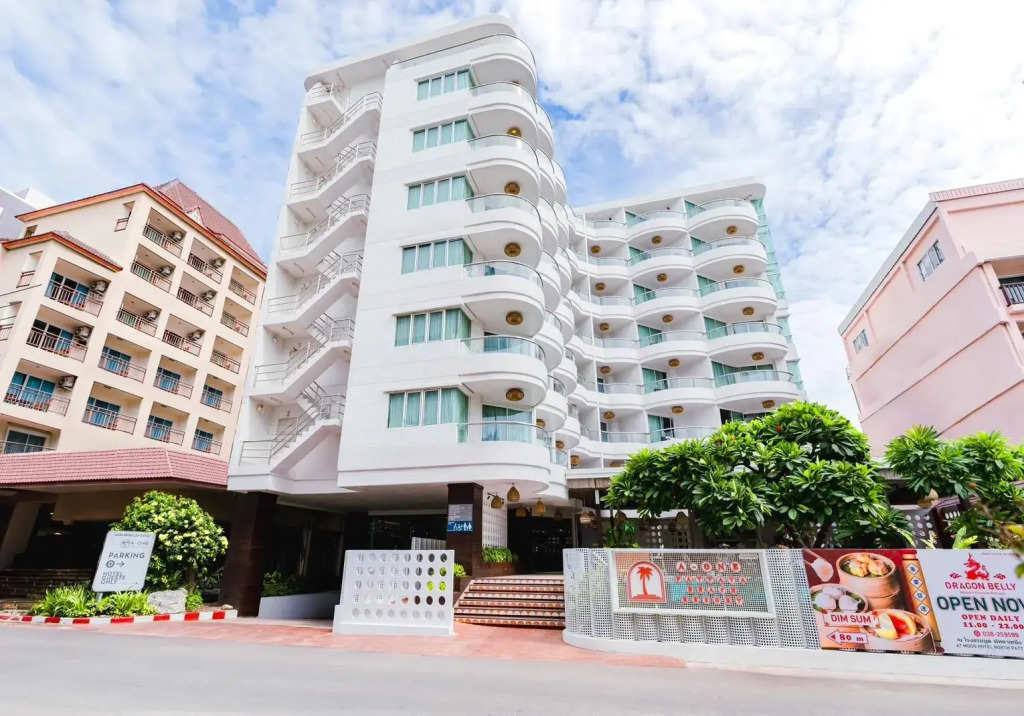 Курортный отель A-One Pattaya Beach Resort