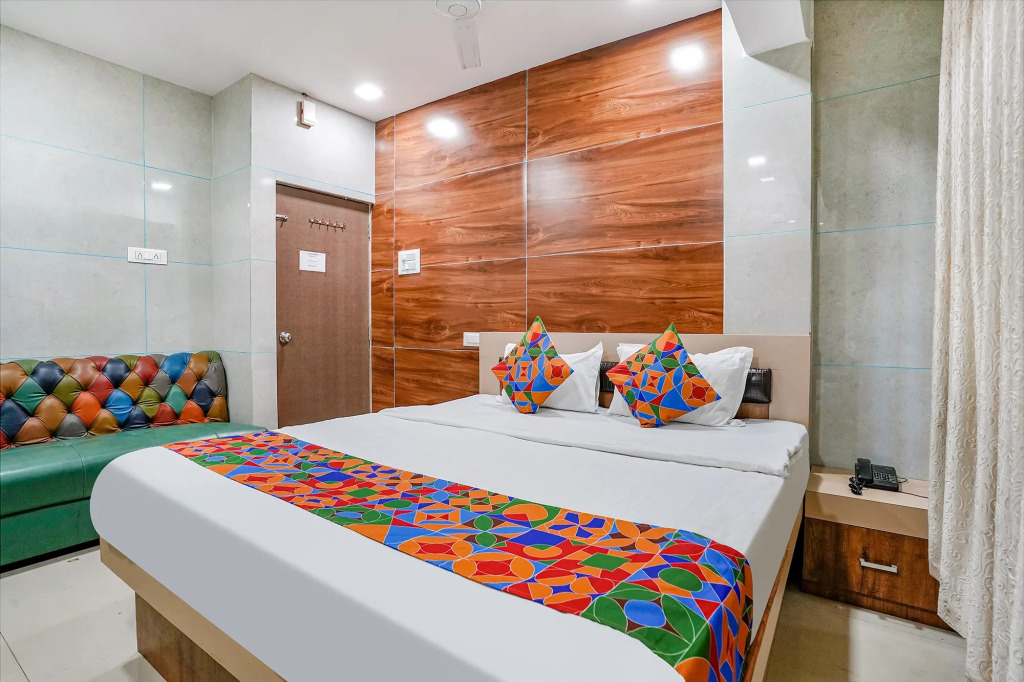 FabHotel White Gold