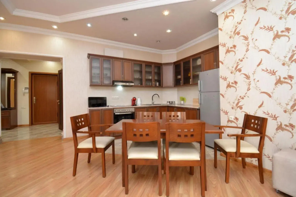 Northern Avenue, 2 bedrooms Unique ,Comfortable apartment HH597