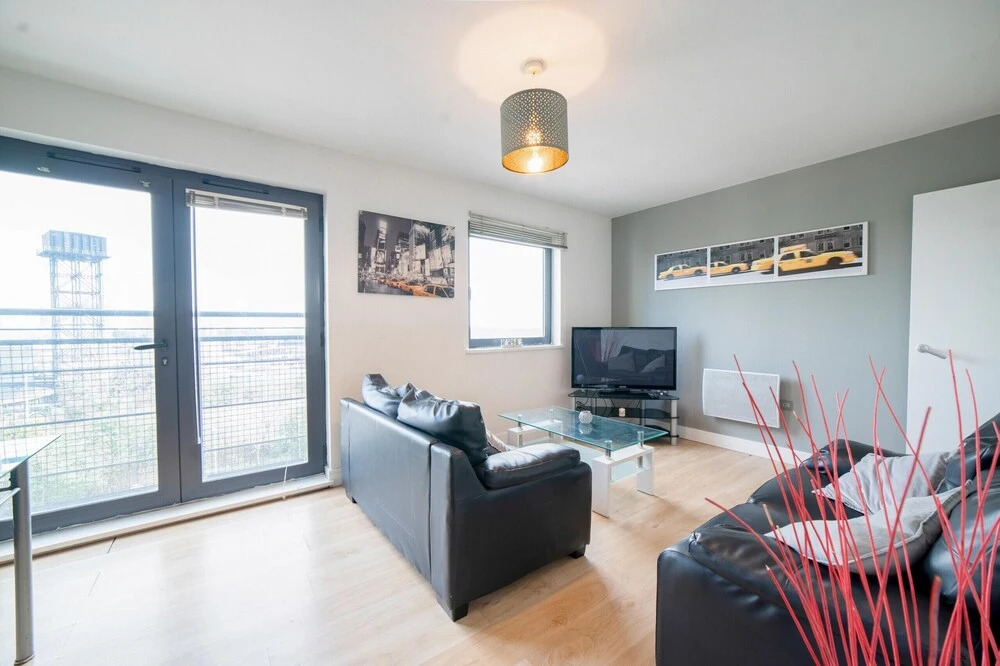 Dyzyn Living - The East Lock Business Travel Wifi Parking