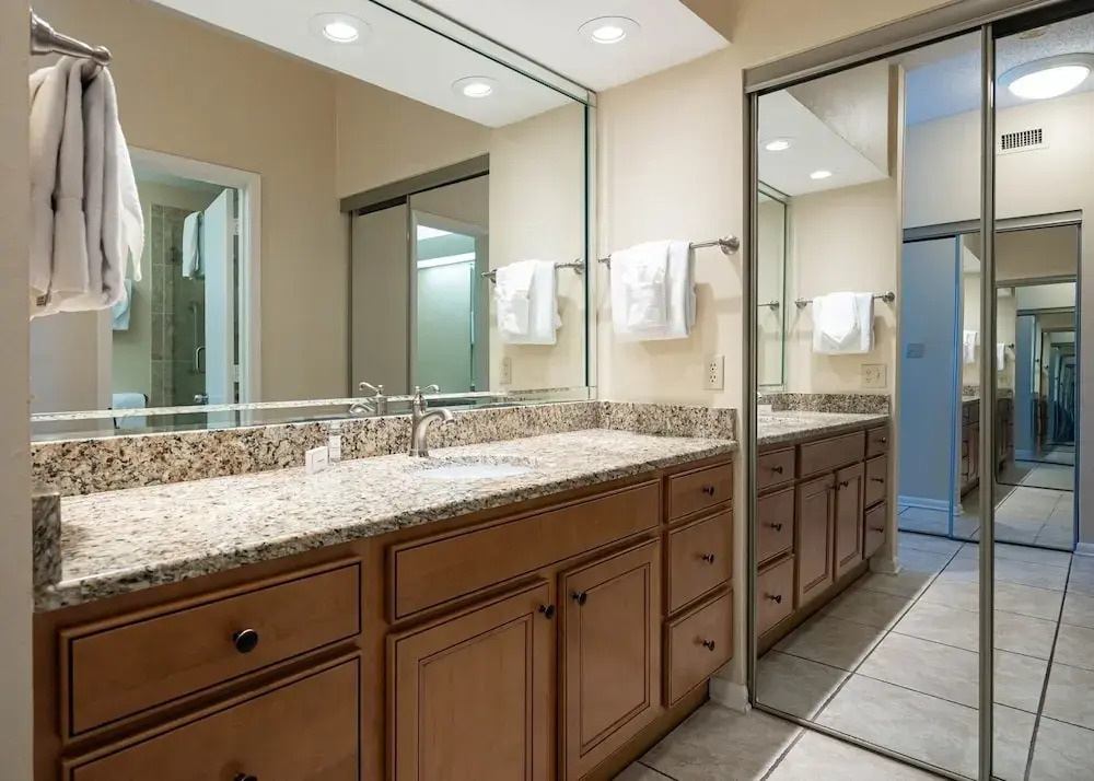 Romar House 804a 3 Bedroom Condo