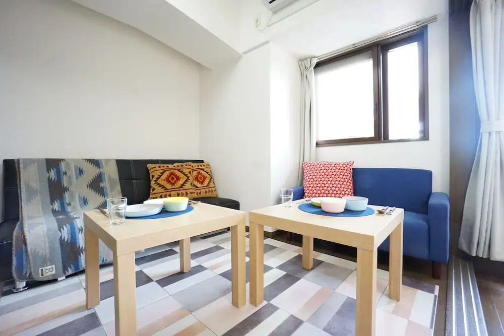 Terry's Apartment Shinsaibashi East I G13B