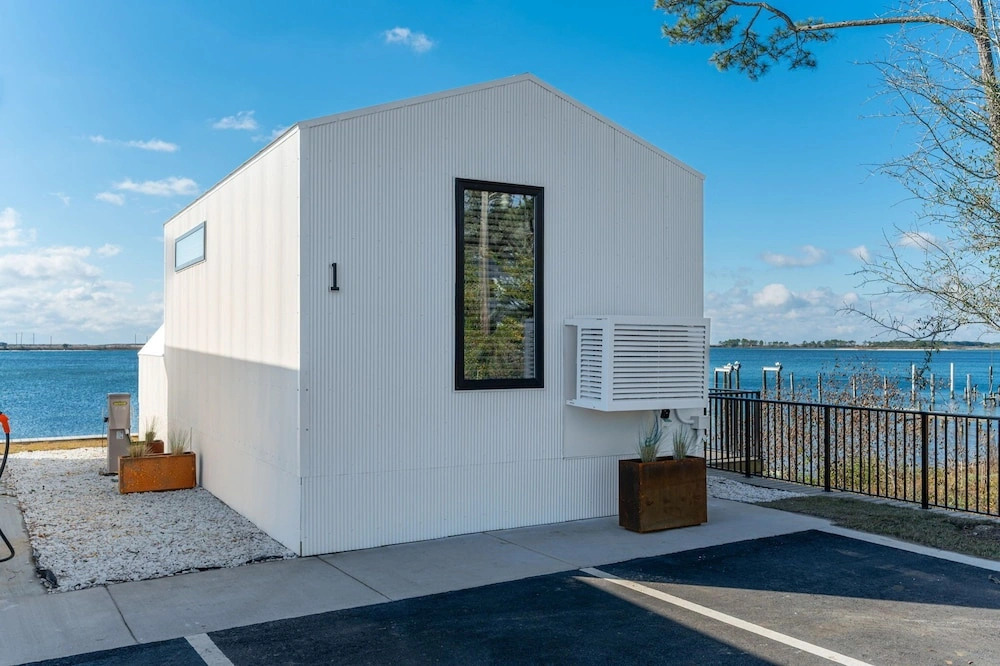 Waterfront A-Frame Panoramic Sunset Views