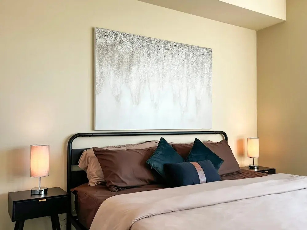 Elegant City Escape Gym Pool 10mins to Cedar
