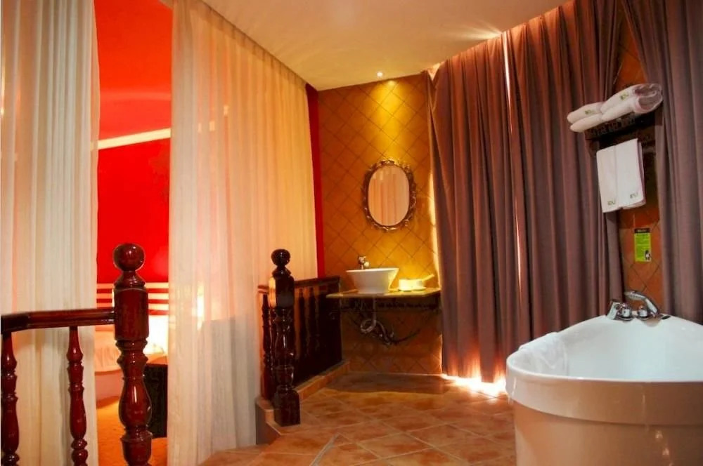 For You Theme Hotel Liujiukong Branch