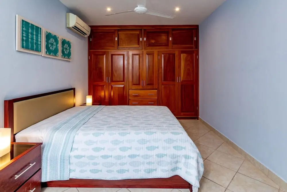 2 Bedroom Ocean-View Condo with Pool