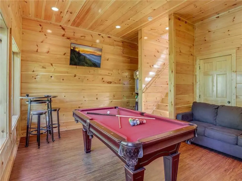 Splash of Moonshine - Two Bedroom Cabin