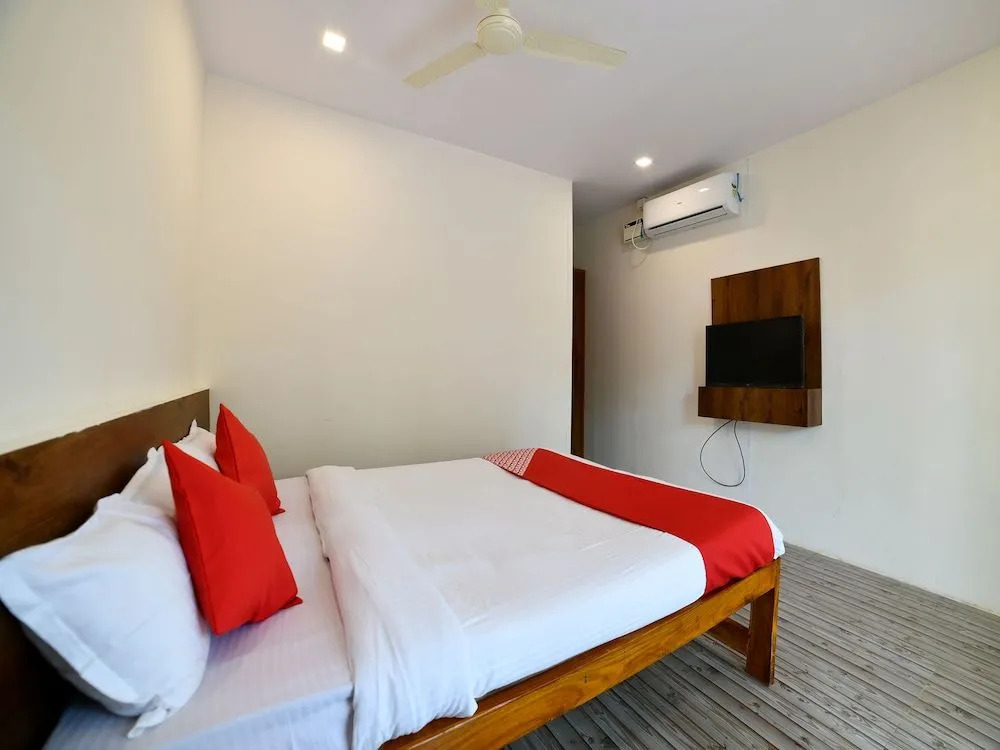 OYO 26851 La Perla Resort