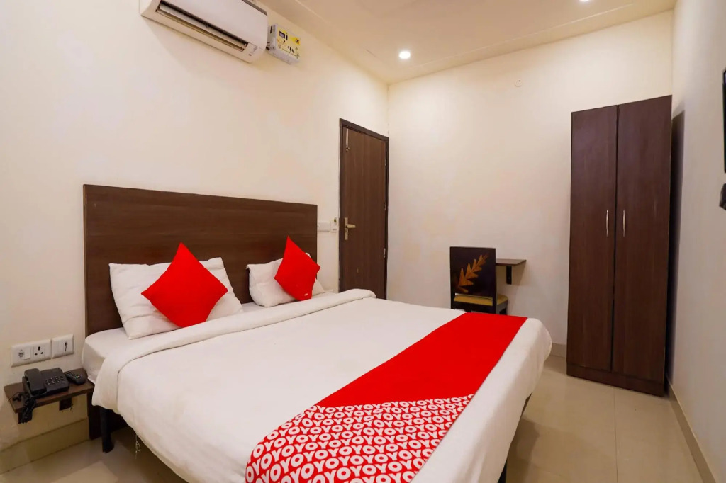 OYO 62582 Hotel Sunshine
