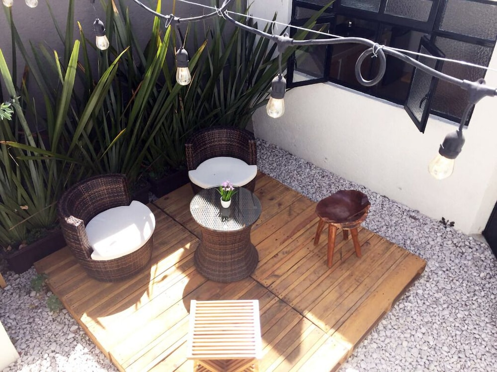 Downtown Suites