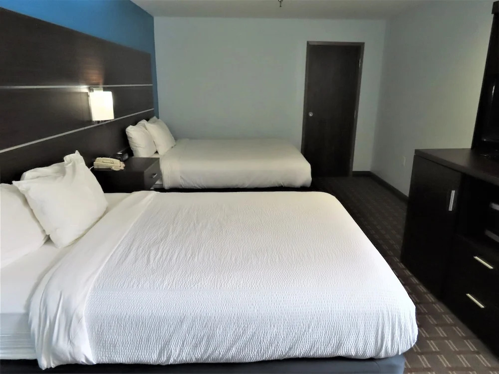 St Charles Hotel Downtown Hudson