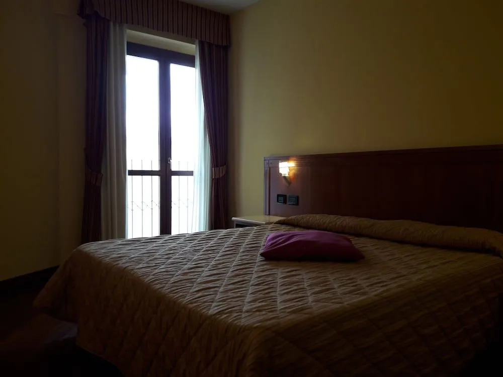 Hotel Miralago