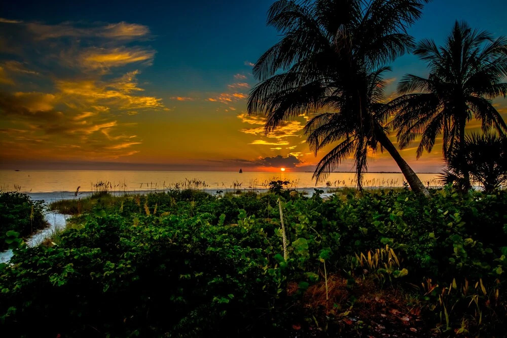 Beach Front Bungalow - Roelens Vacations