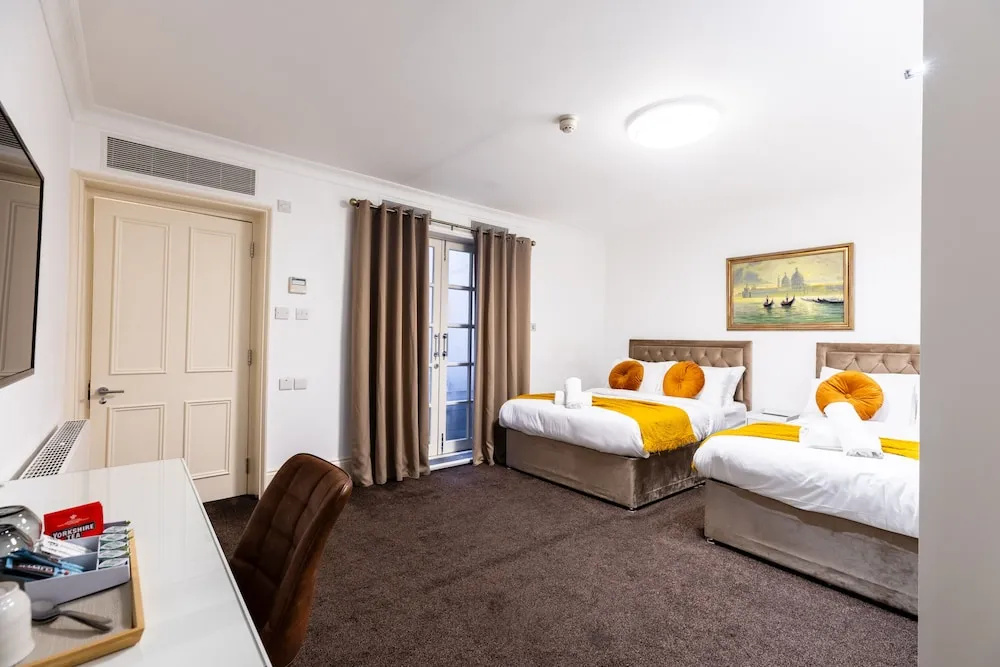 Mayfair House