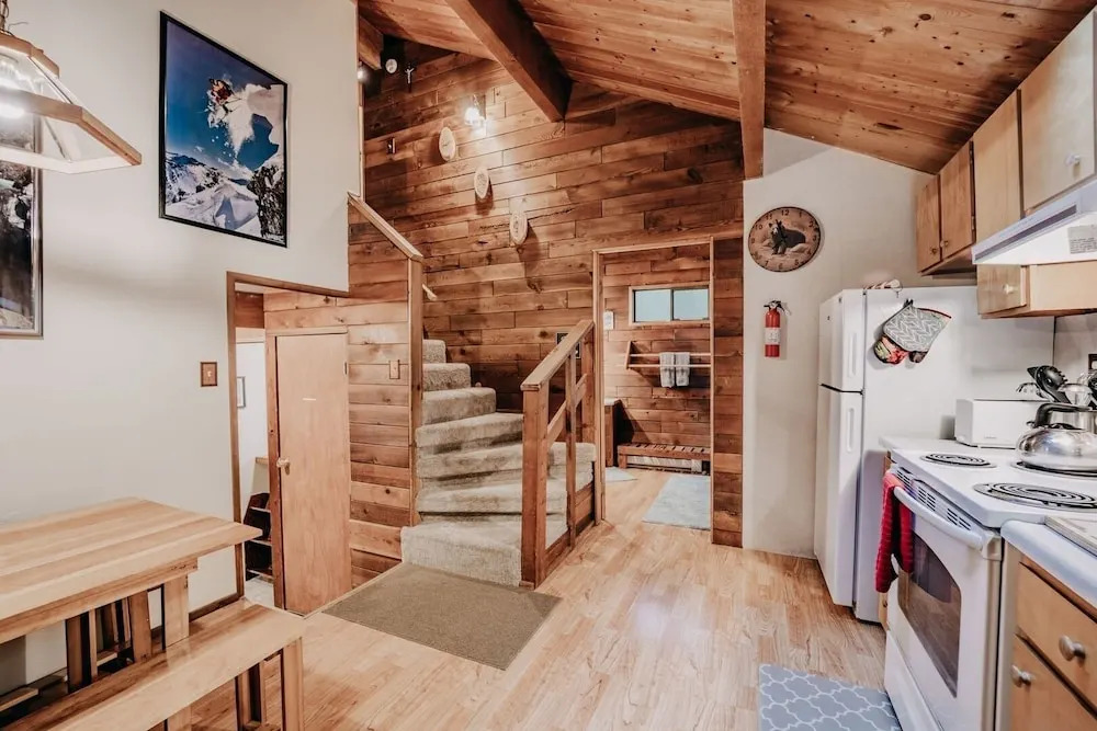 26sl - Hot Tub - Bbq - Game Room - Sleeps 8 3 Bedroom Home by RedAwning