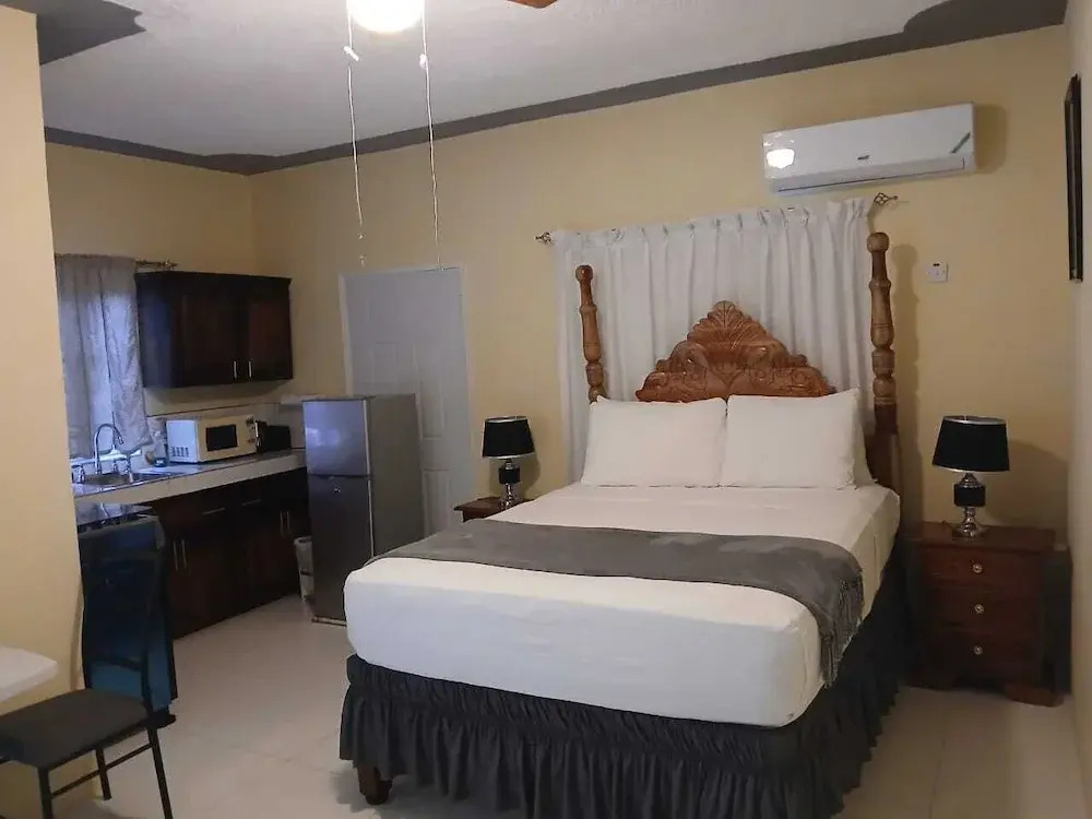 Runtings Hideaway Stay Nomprel Road Negril