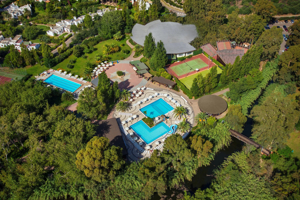 Курортный отель Calaserena Resort