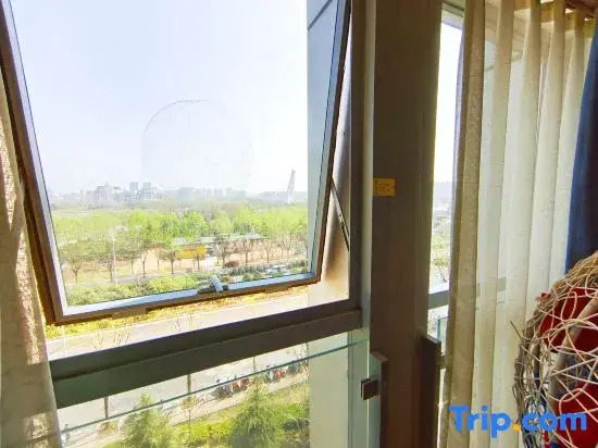 Yiju Homestay (Zhengzhou Longzihu Subway Station)