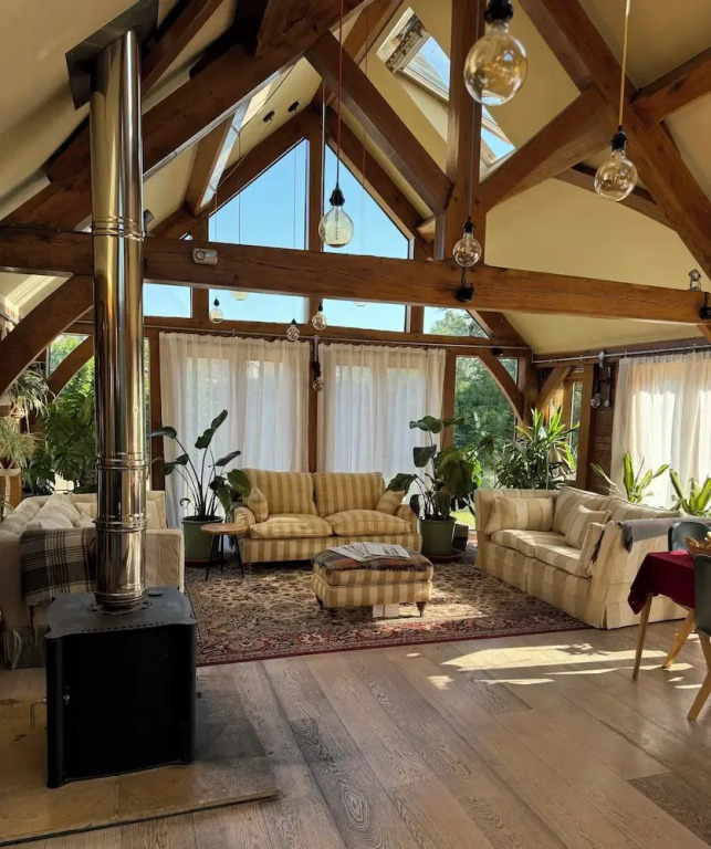 Heathrow Cottages B&B