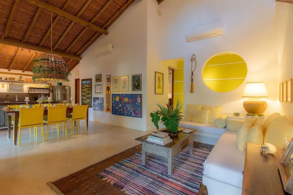 142D Casa com 03 Suítes em Trancoso